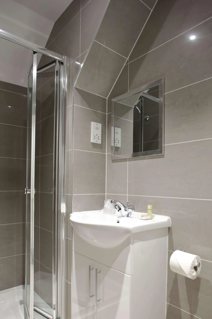 Kensington Gardens Hotel