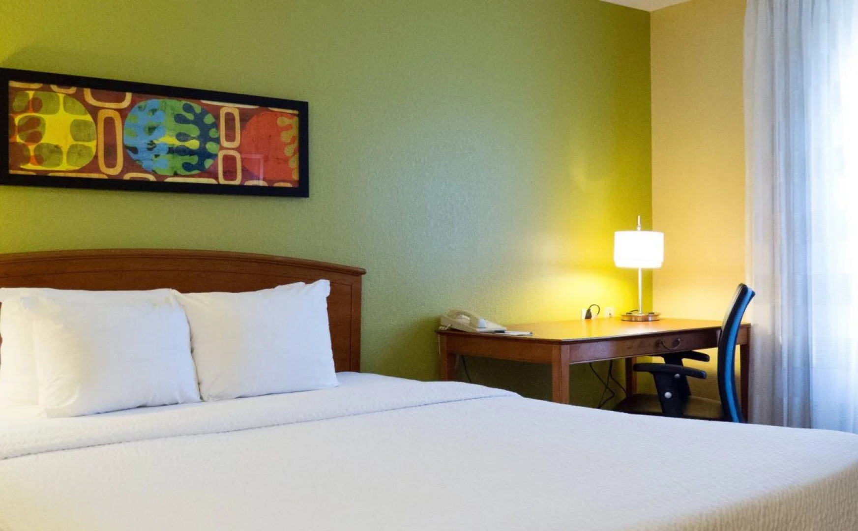 Alluxsuites at 1876, an Ascend Collection Hotel