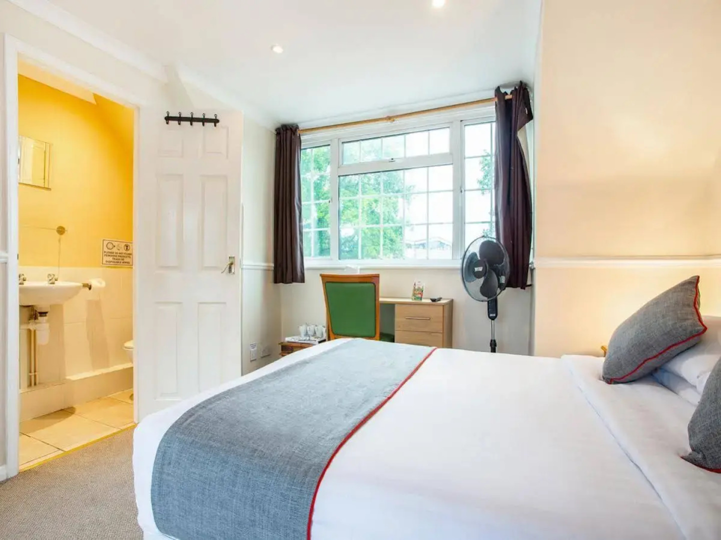 Flexistay Ambers Gatwick Aparthotel