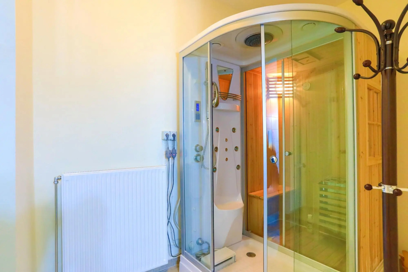 Captain Alex Villa Dio