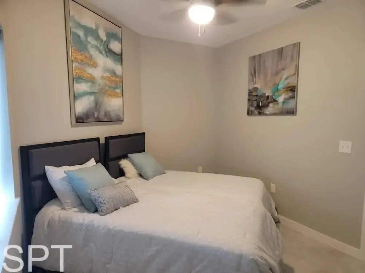 New Waterfront Bungalow Fishermans Paradise 2 Bedroom Home by RedAwning