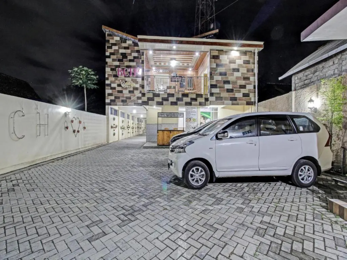 OYO 91429 Butterfly Kost