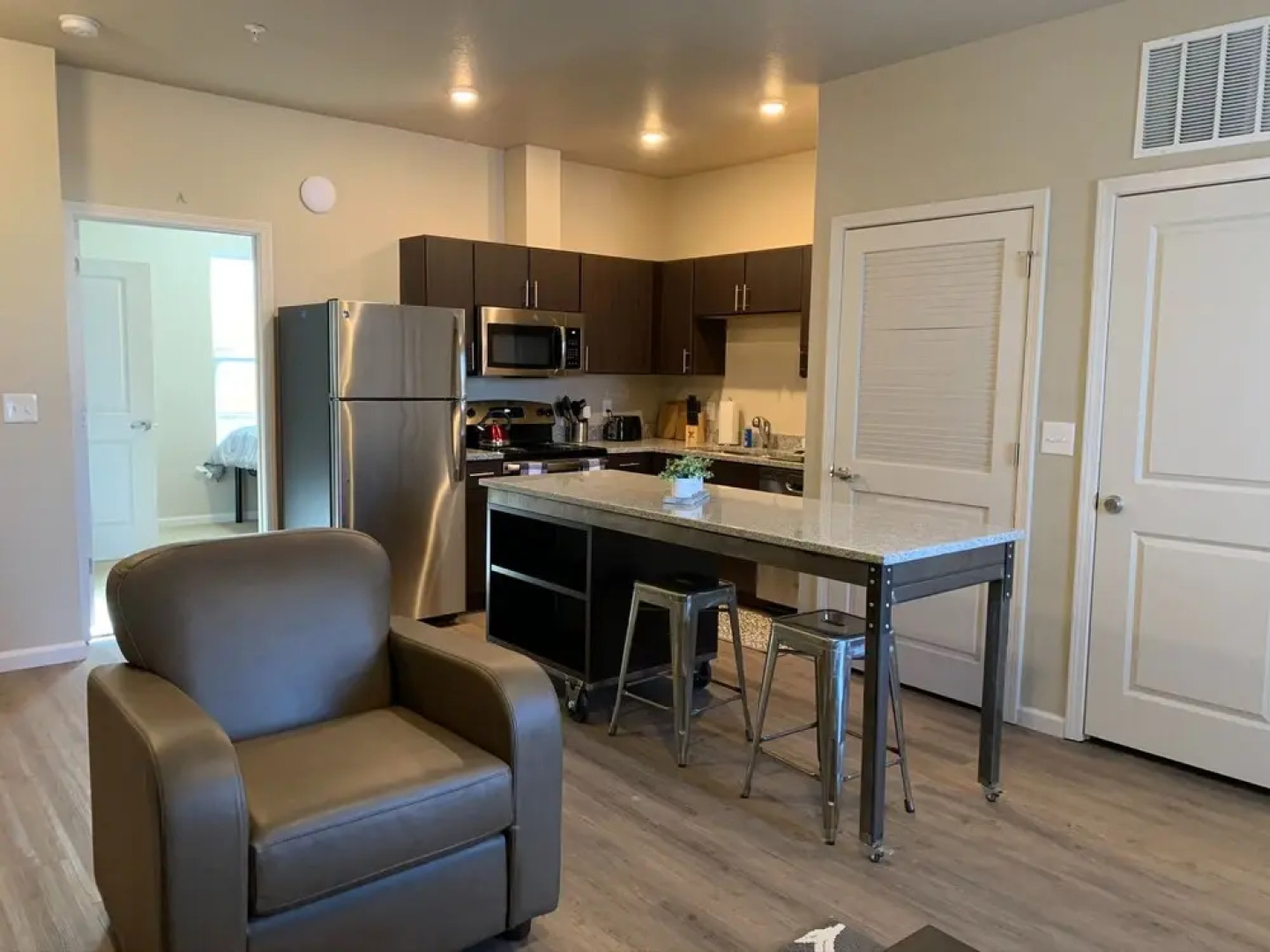 Cozy Houses at Nest Lawrence