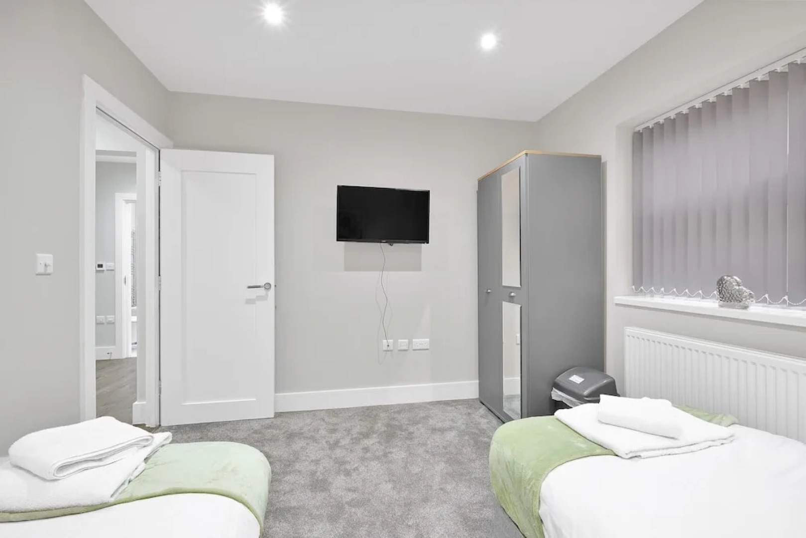 Crown Place 2 & 3 Bedroom Luxury Apts