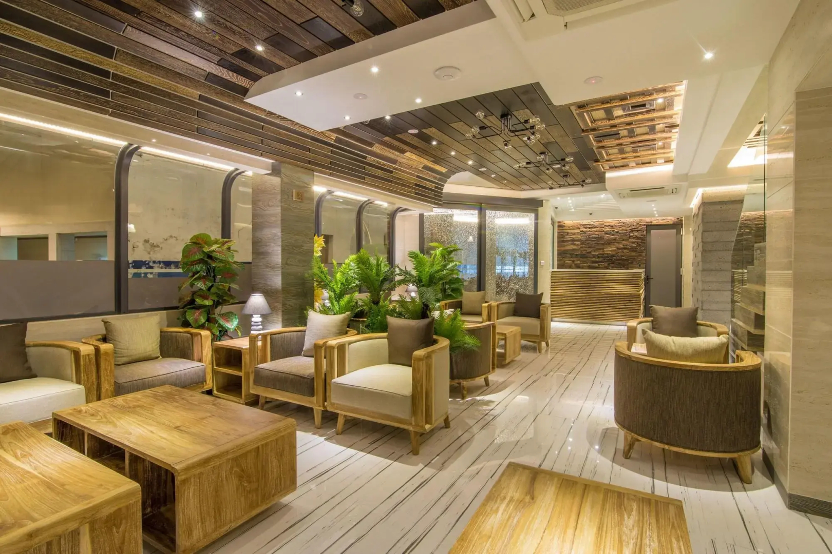 Отель Samann Grand