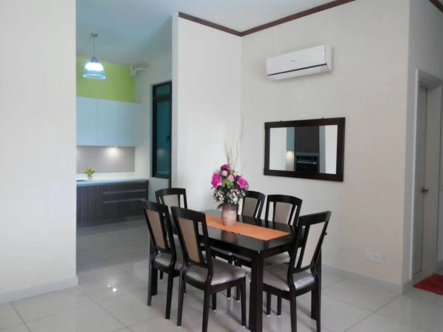 The Light Waterfront Vacation Home