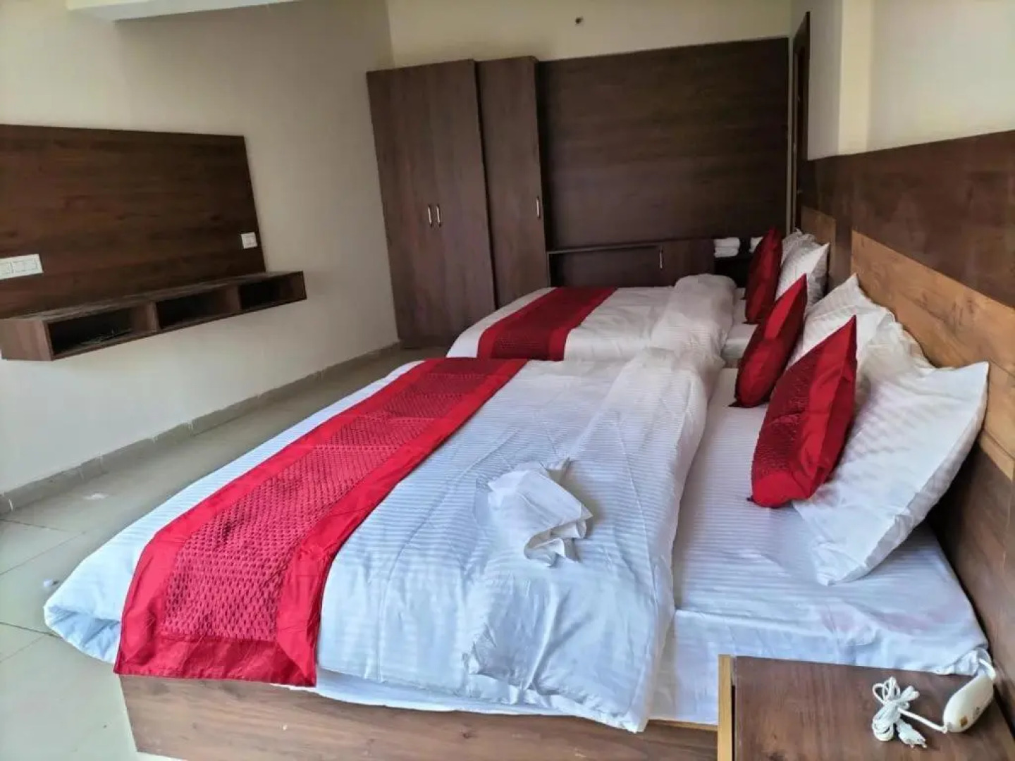 Hotel Shailja & Ad Continental Restaurant