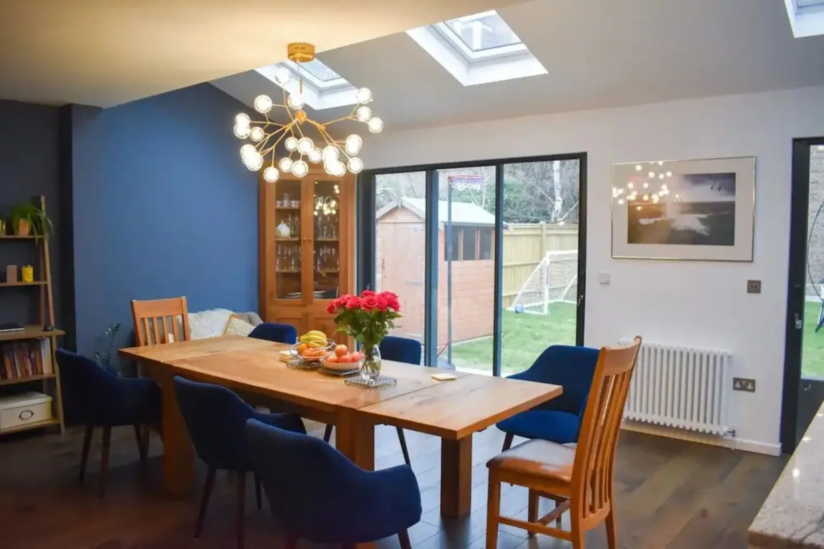 Spacious 5 Bedroom Home Near the Beach With Parking