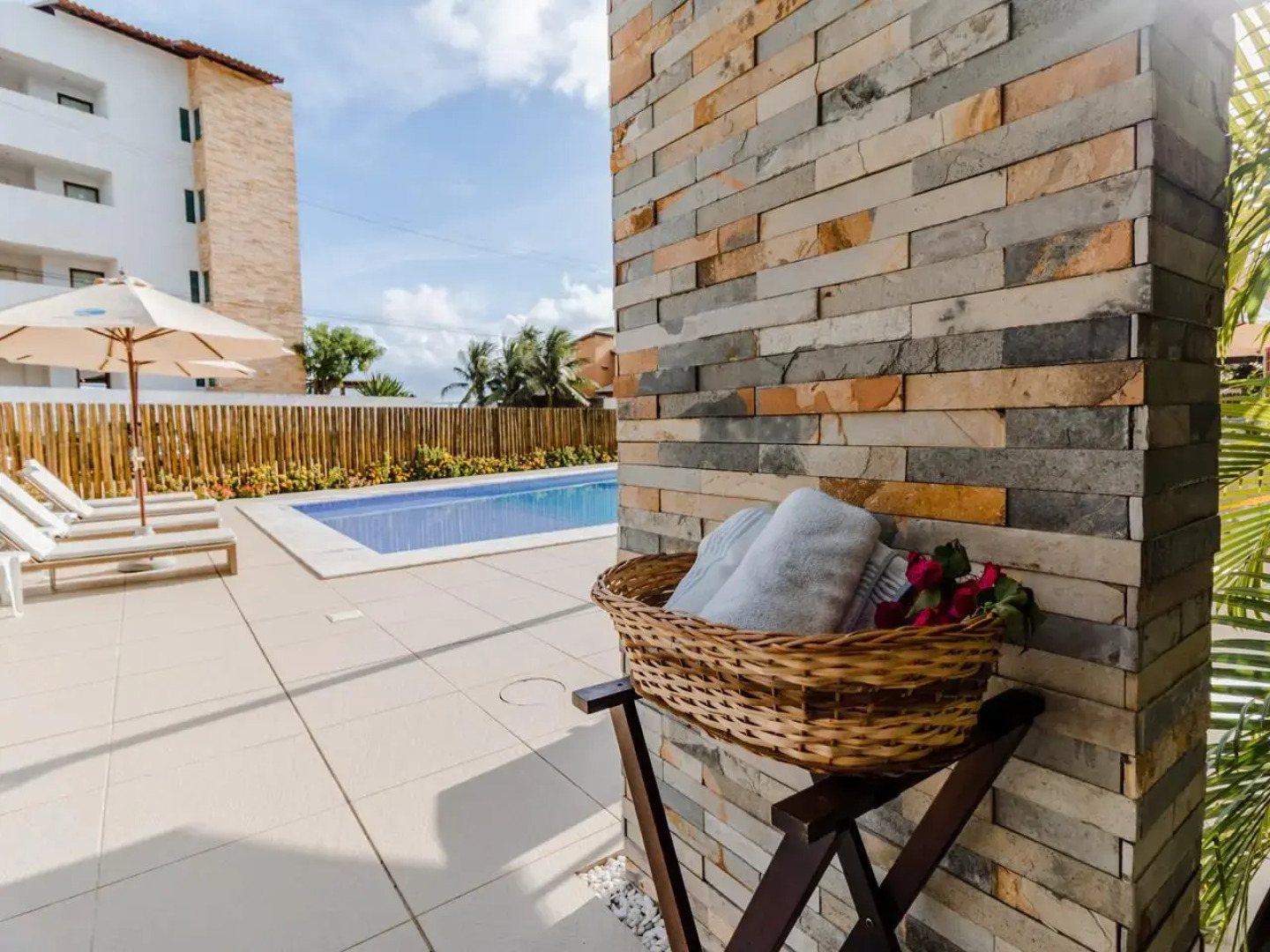 Wave Suítes Hotel & Lounge Bar