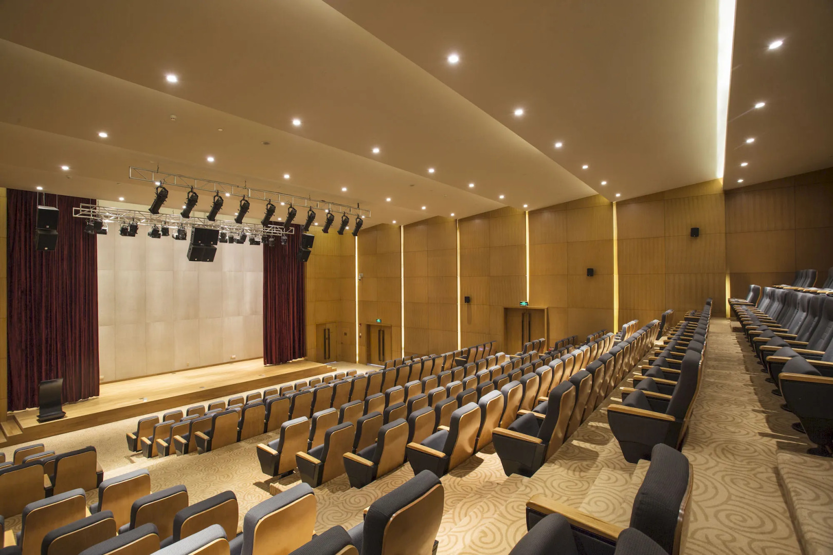 Junluxe Hotel Guangzhou Science City-Free Shuttle Bus Service to Guangzhou Canton Fair