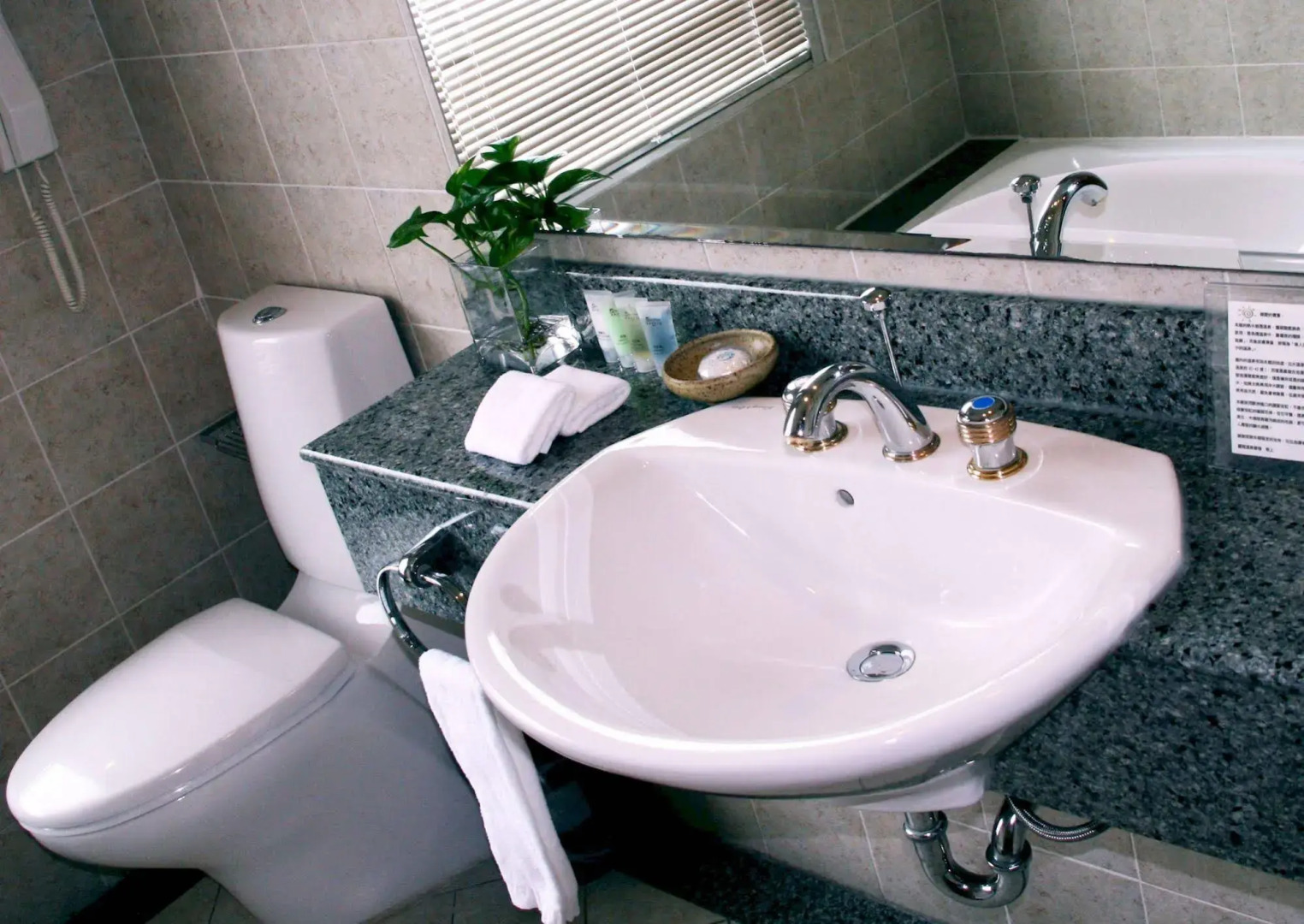 Hotel Les Champs Jiaosi