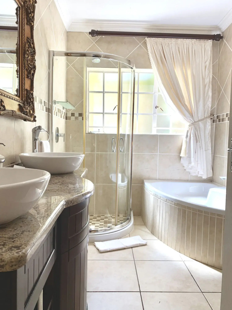 La Baruné Guest House