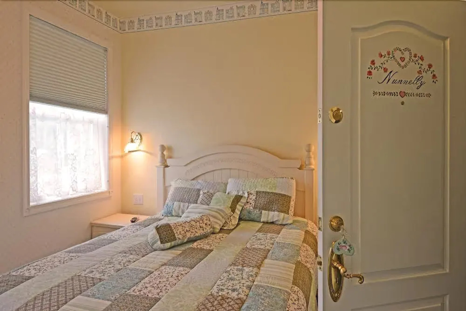 All Aboard Cafe and Inn