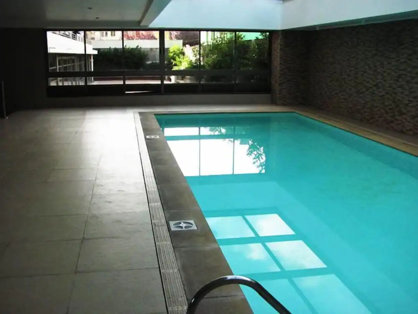 Apart Hotel Plaza Suite Ongolmo