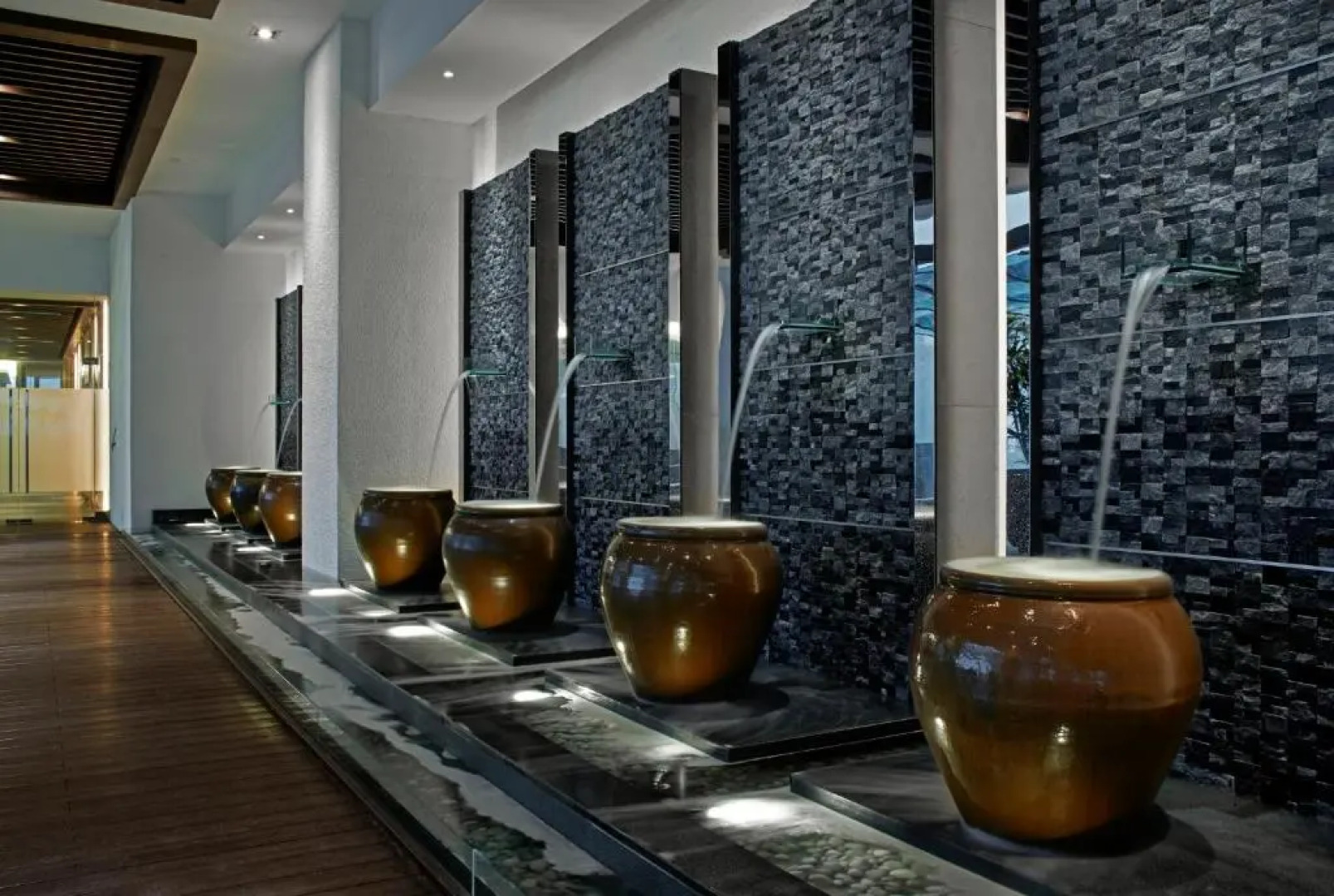 V E Hotel & Residence