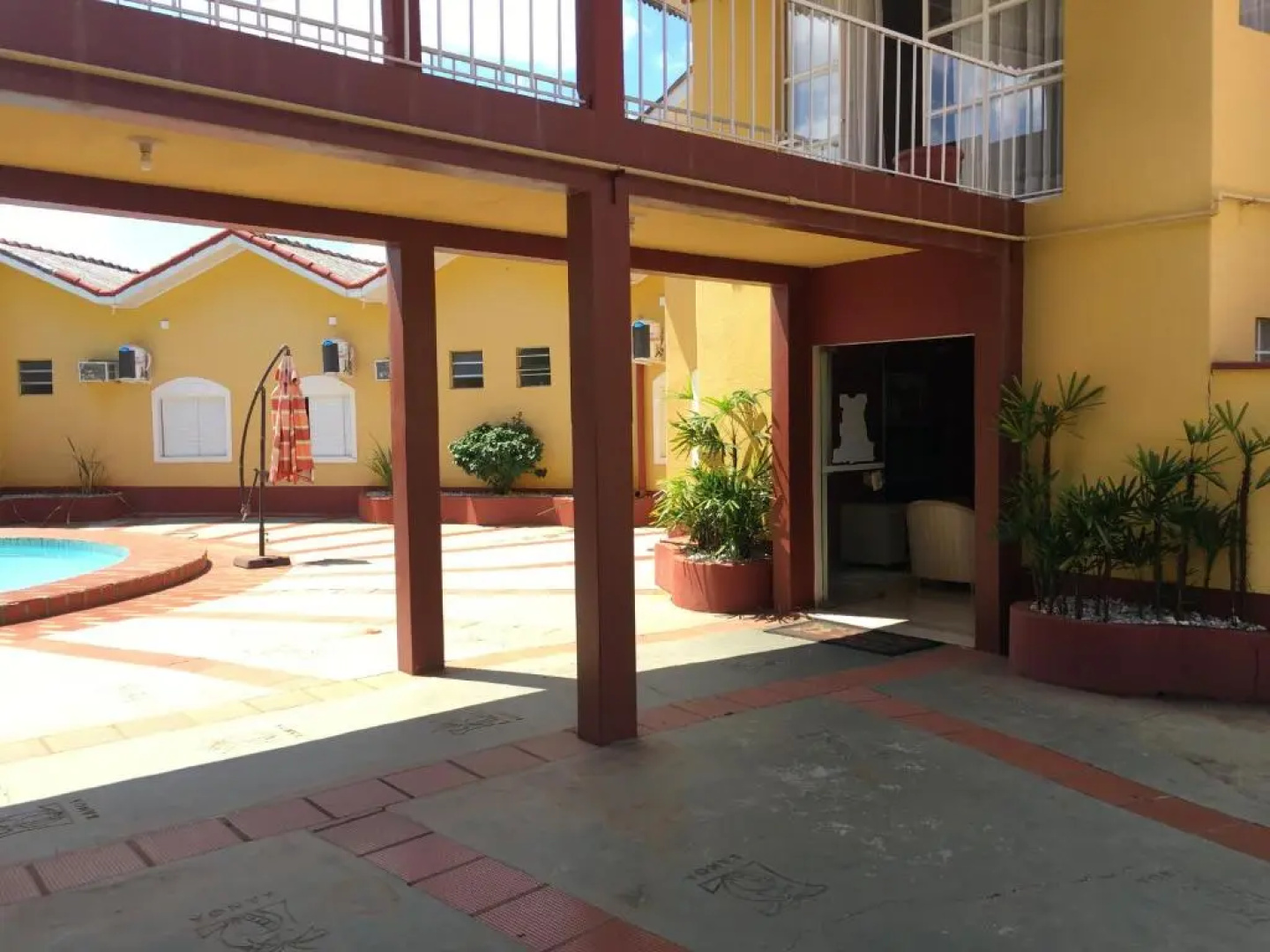 Kanoa Hotel