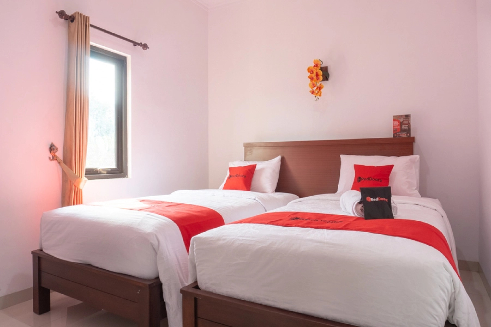 RedDoorz near Jawa Timur Park 3