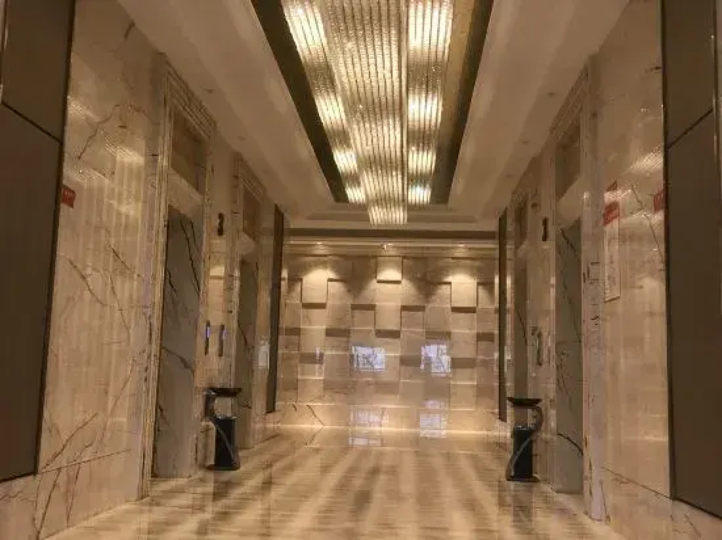 Hong Hu International Hotel