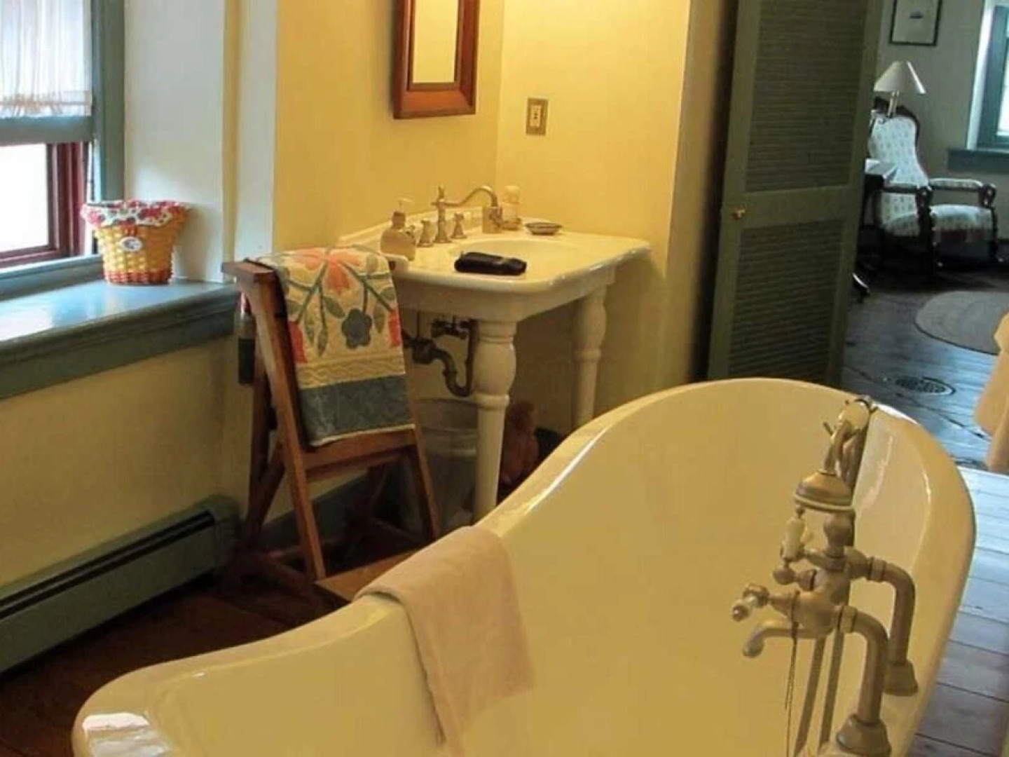 1786 The Limestone Inn Bed & Breakfast