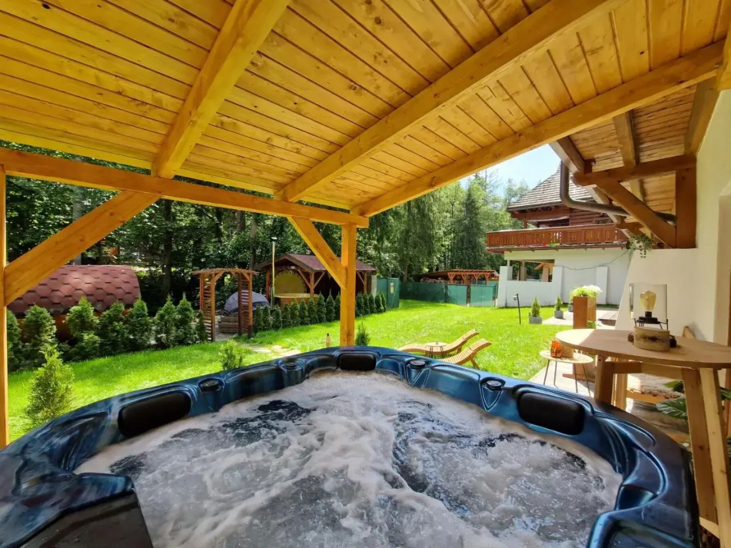 Pension/Apartments Kúria na Táloch