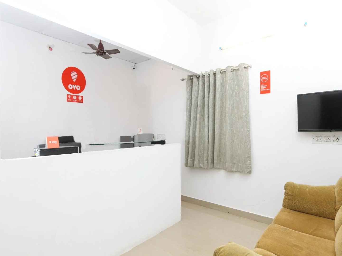 Oyo 15480 West Wood Residency