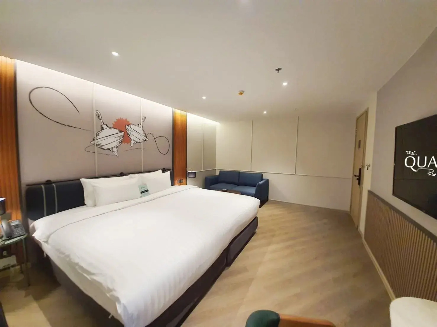 The Quart Ruamrudee by UHG