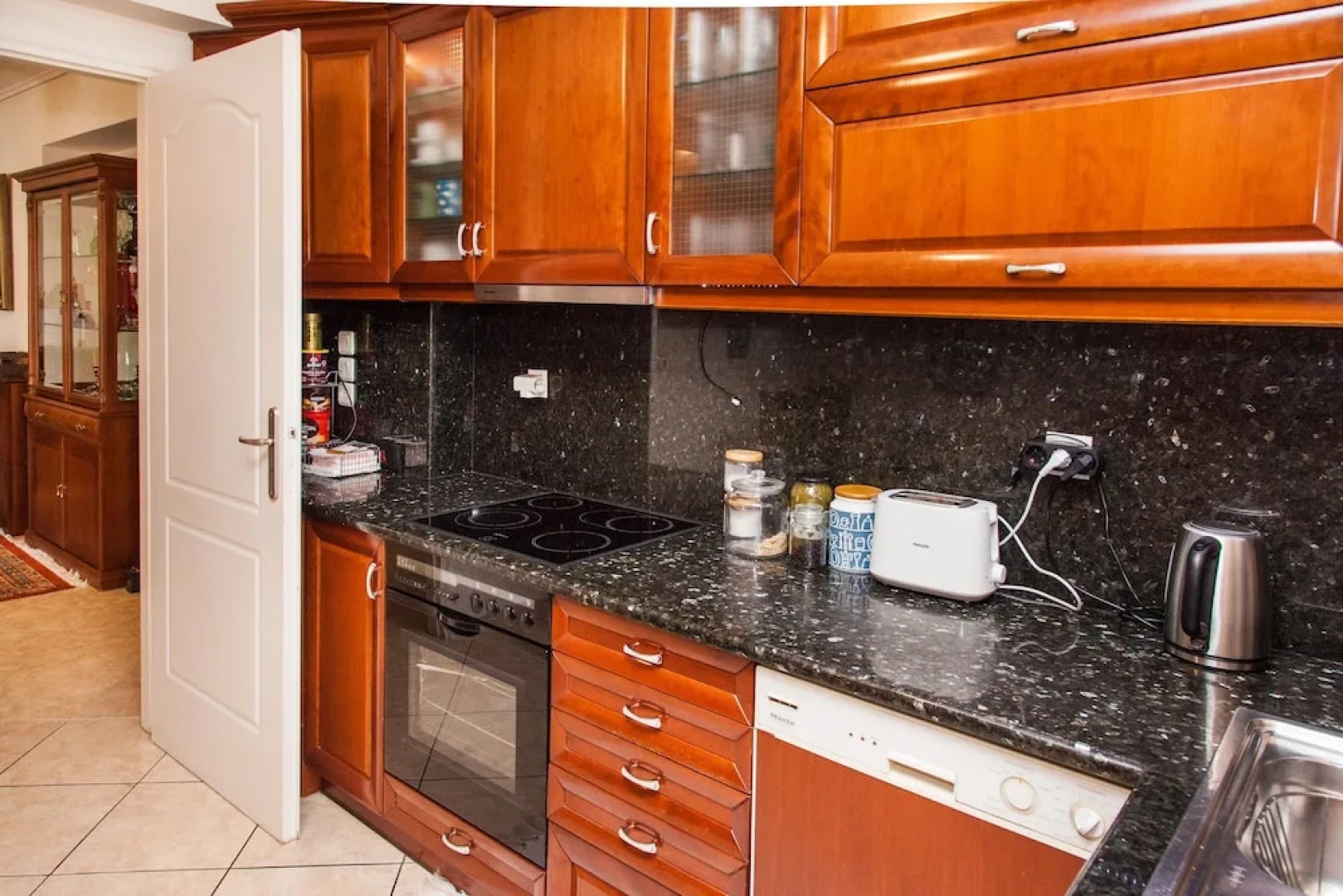 Beautiful 3 bedrooms apt in N. Smirni