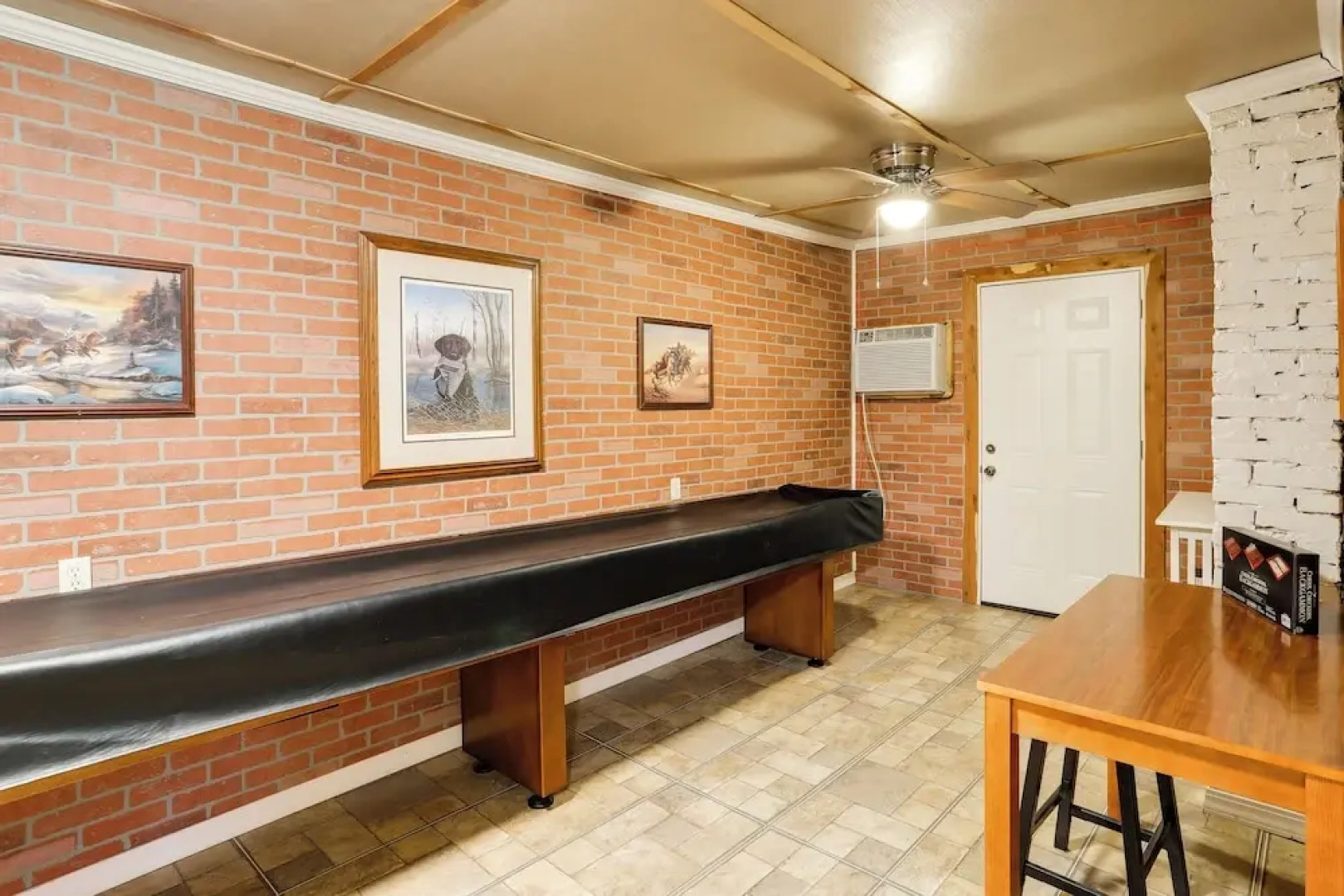 Historic Hardy Home w/ Game Room on Main Street