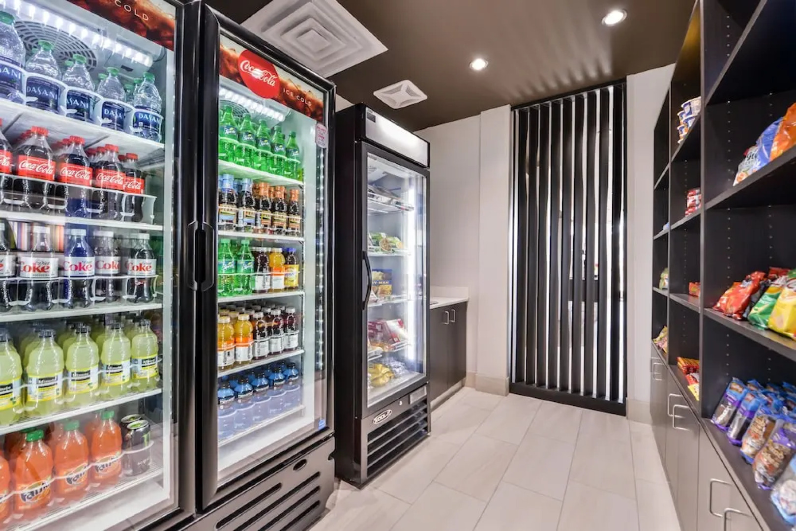 Holiday Inn Express & Suites Kansas City - Lee's Summit, an IHG Hotel