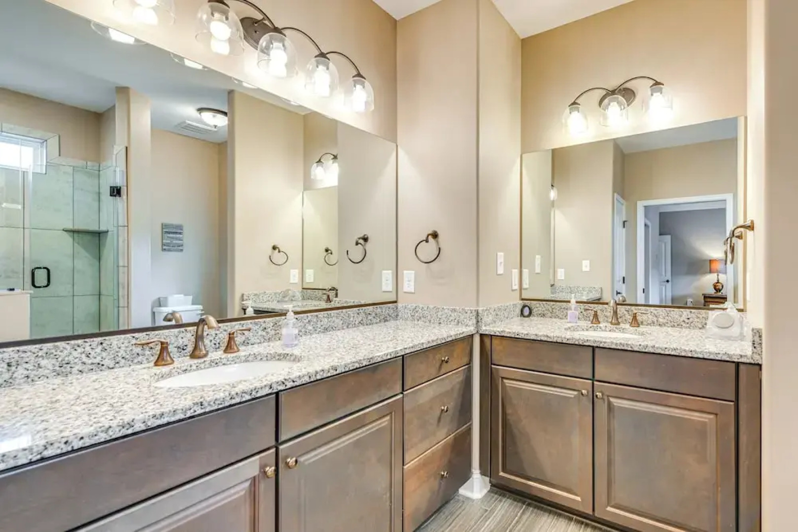 Waterfront Lake Anna Home w/ Dock, Beach & Kayaks!