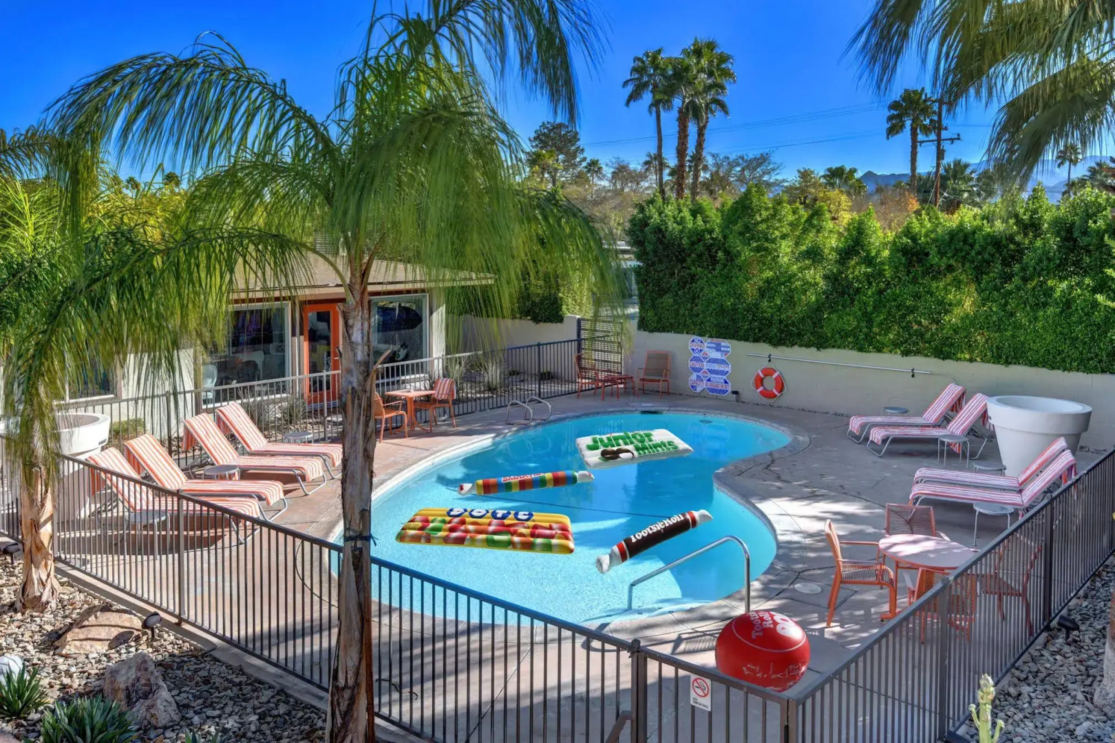 The Chuck Palm Springs