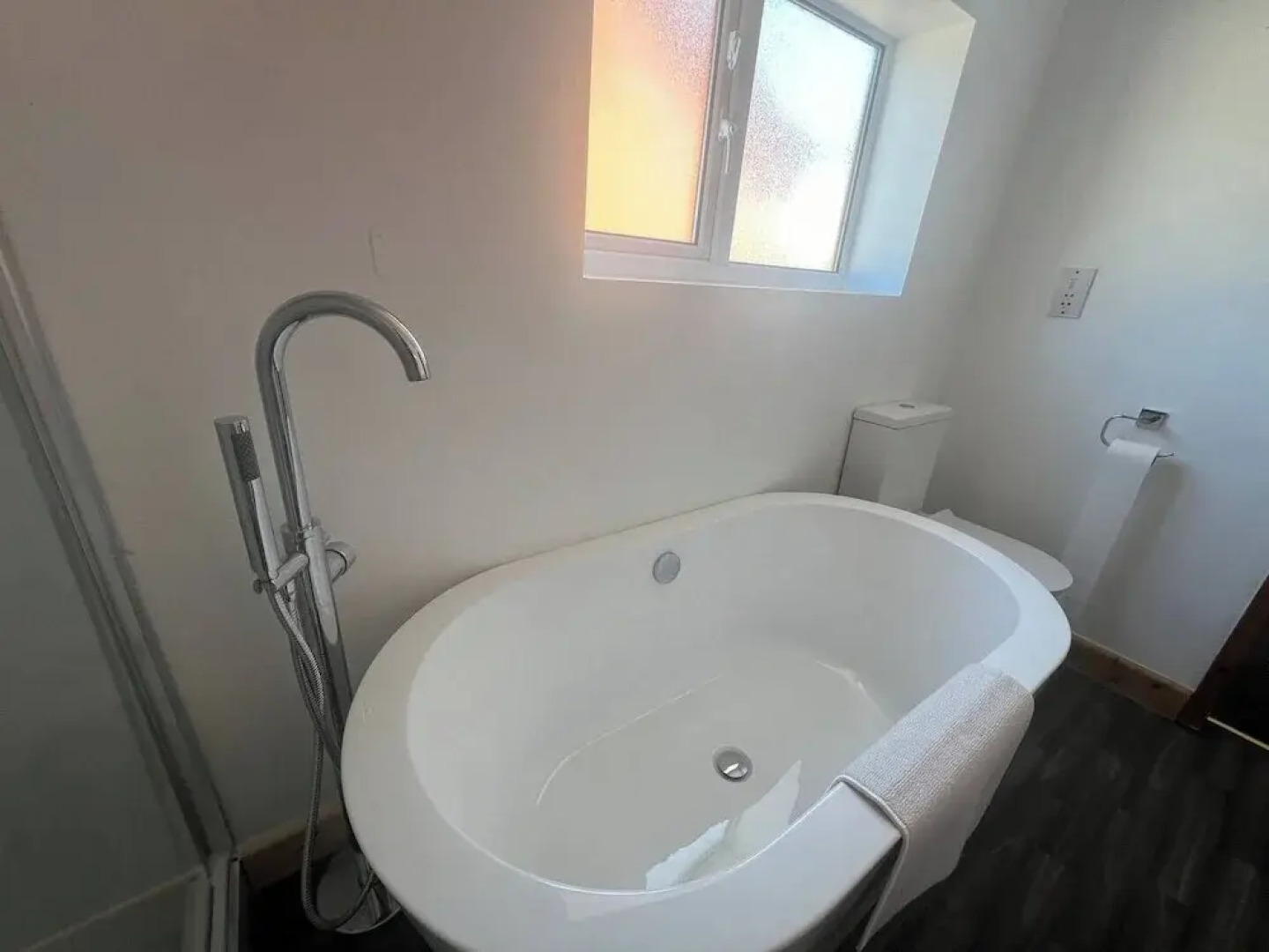 Blyton 2-bed Cottage, Parking, 30m to Lincoln