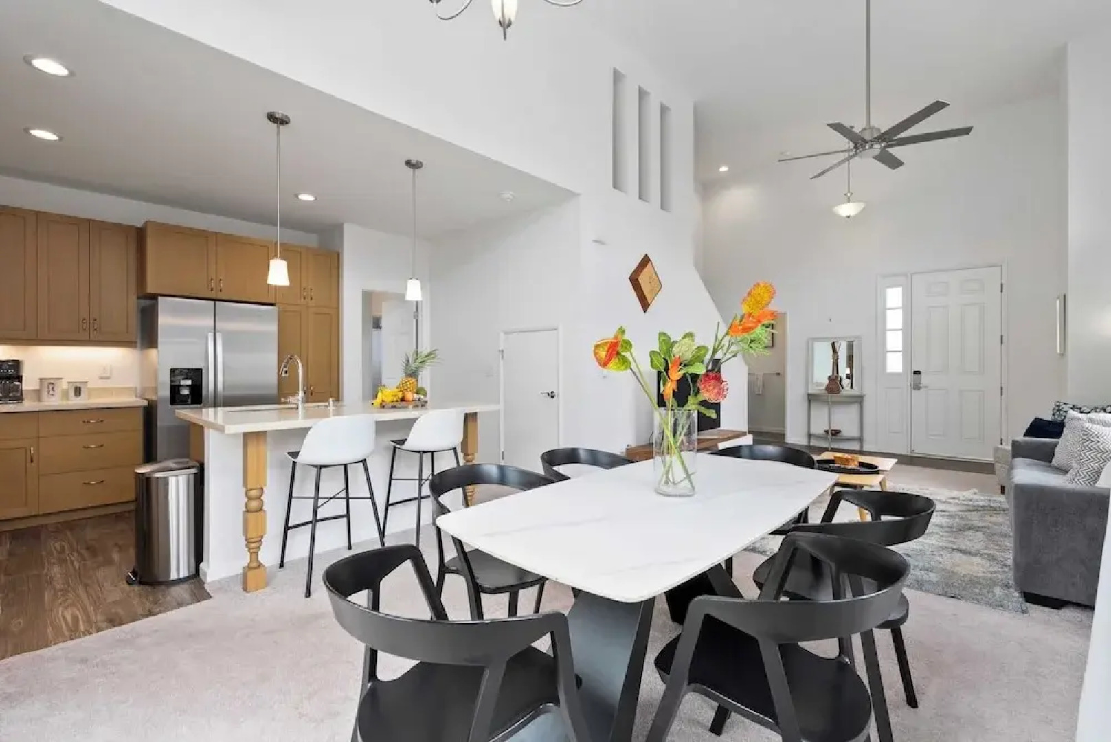 @marbella Lane - Elegant 3BR w/ Marvelous Views