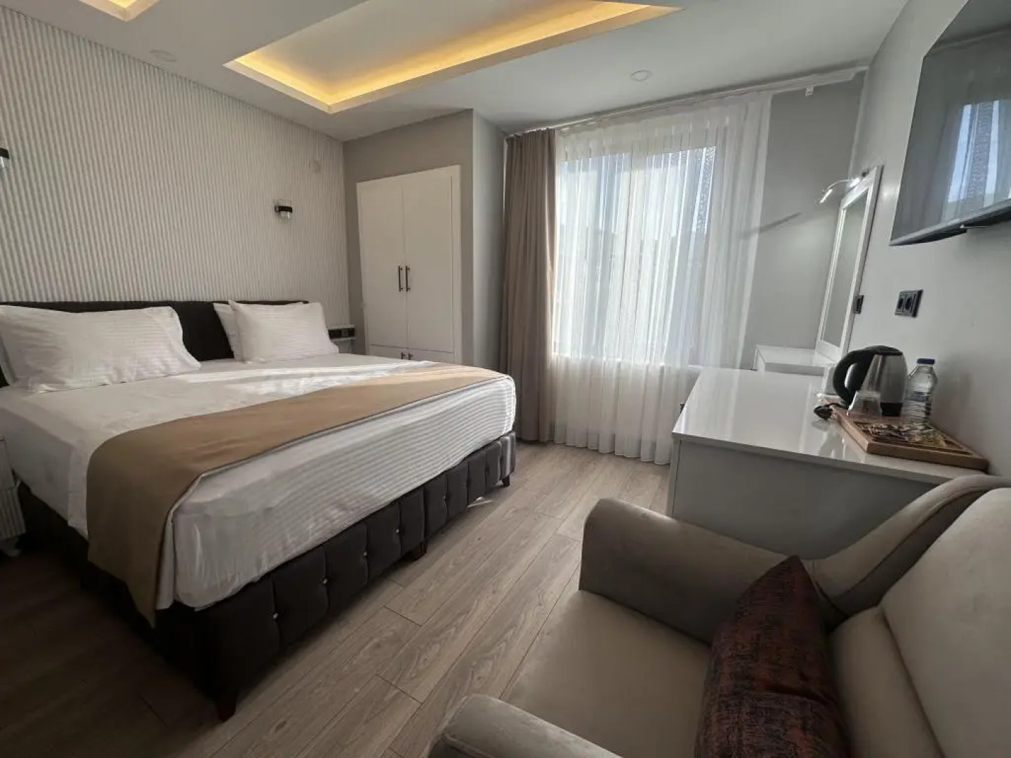 Beyaz Köşk Hotel & Cafe