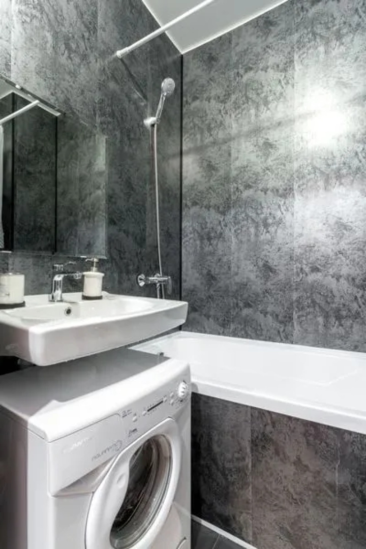 Какаду на б-ре Менделеева, д. 3