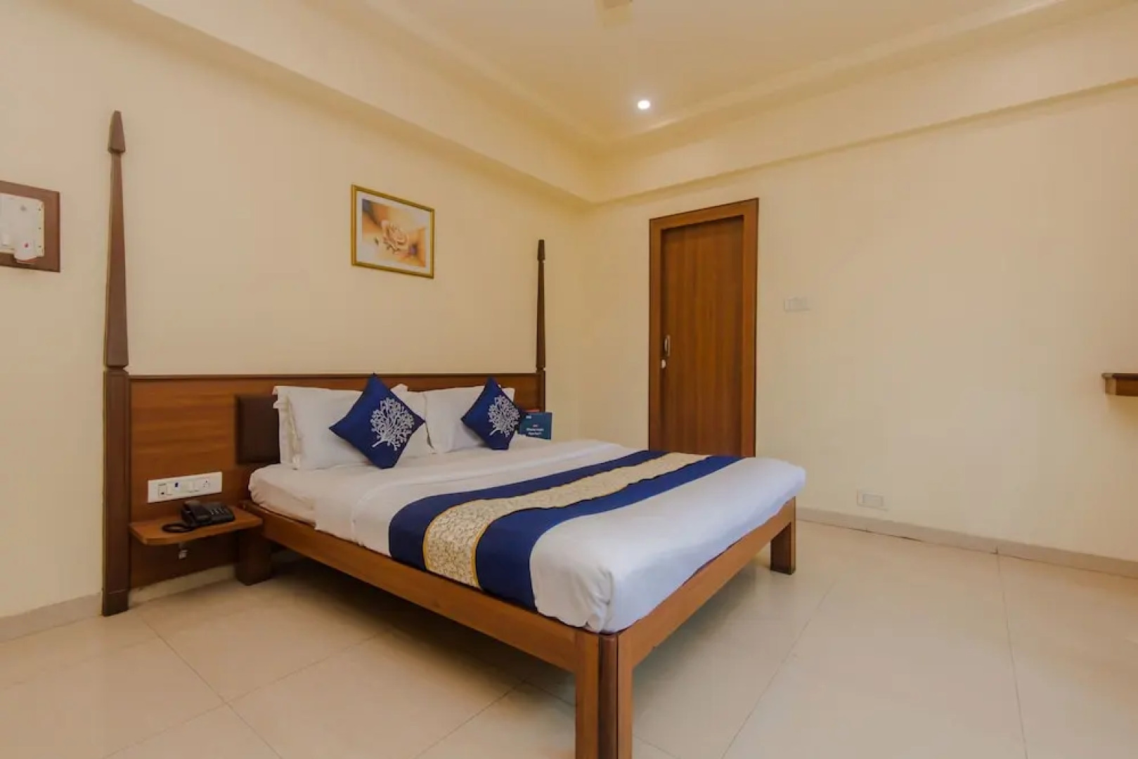 OYO 10382 Hotel Saffron Suites