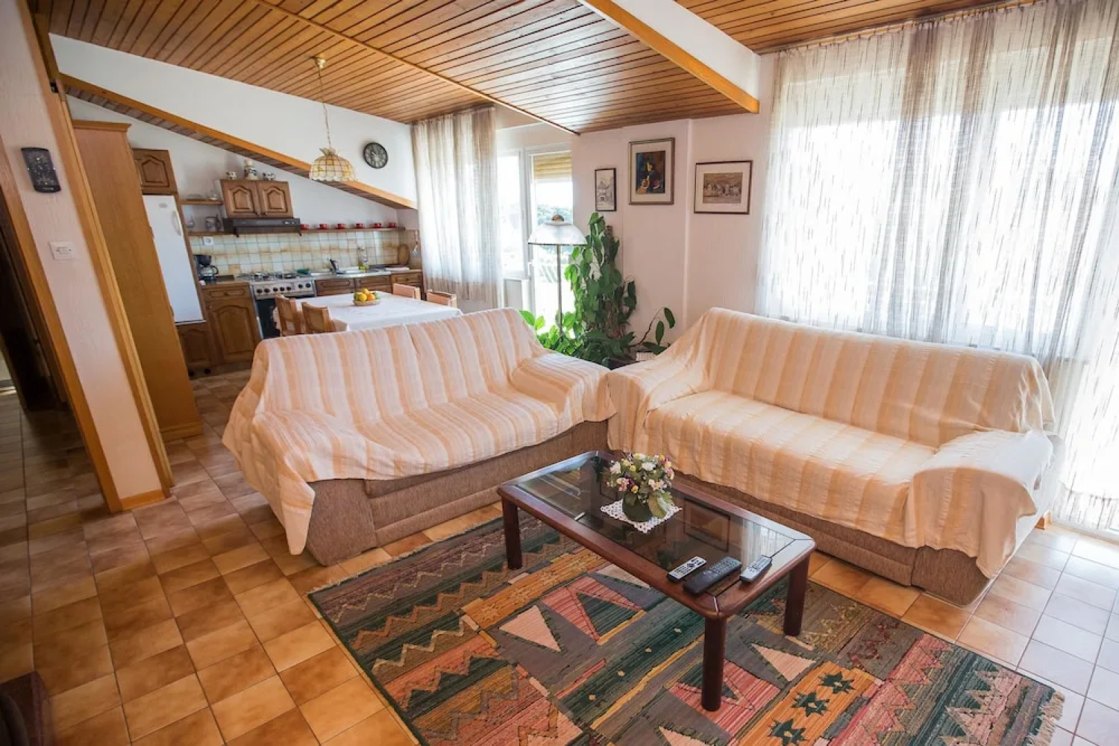 Apartments Lončar