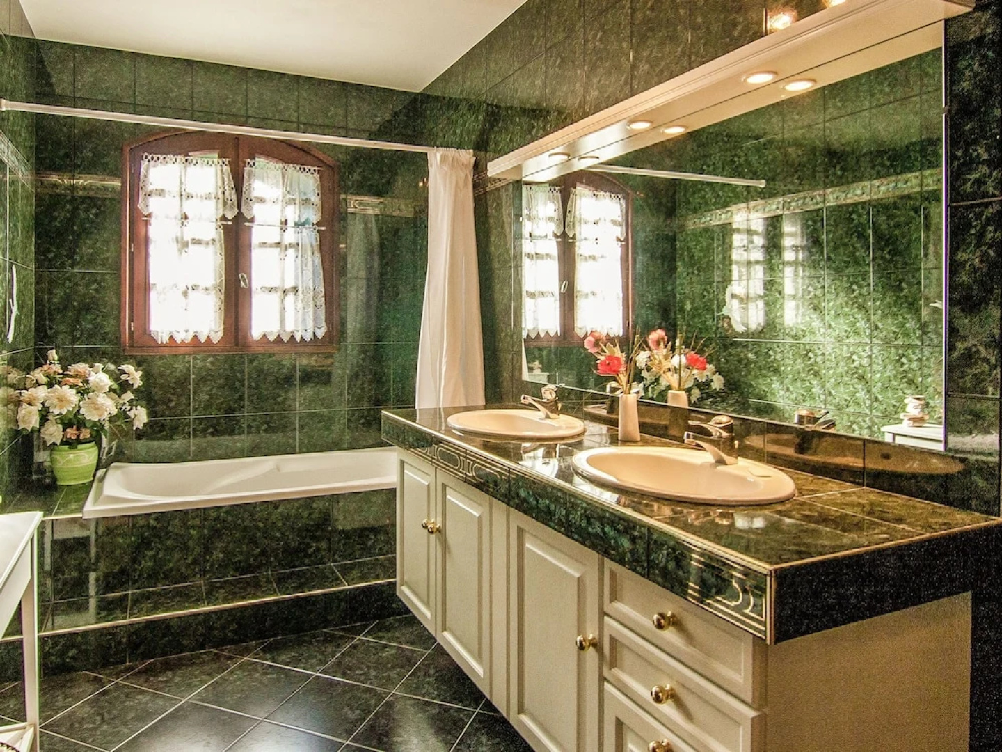 Lovely Villa in Condat-sur-vézère With Swimming Pool