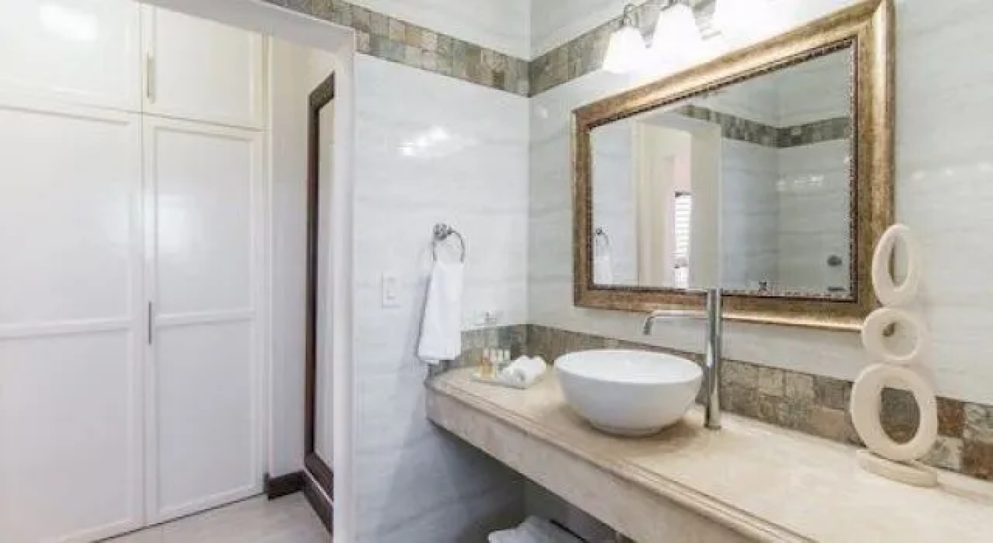 Bella Constantina Apartments