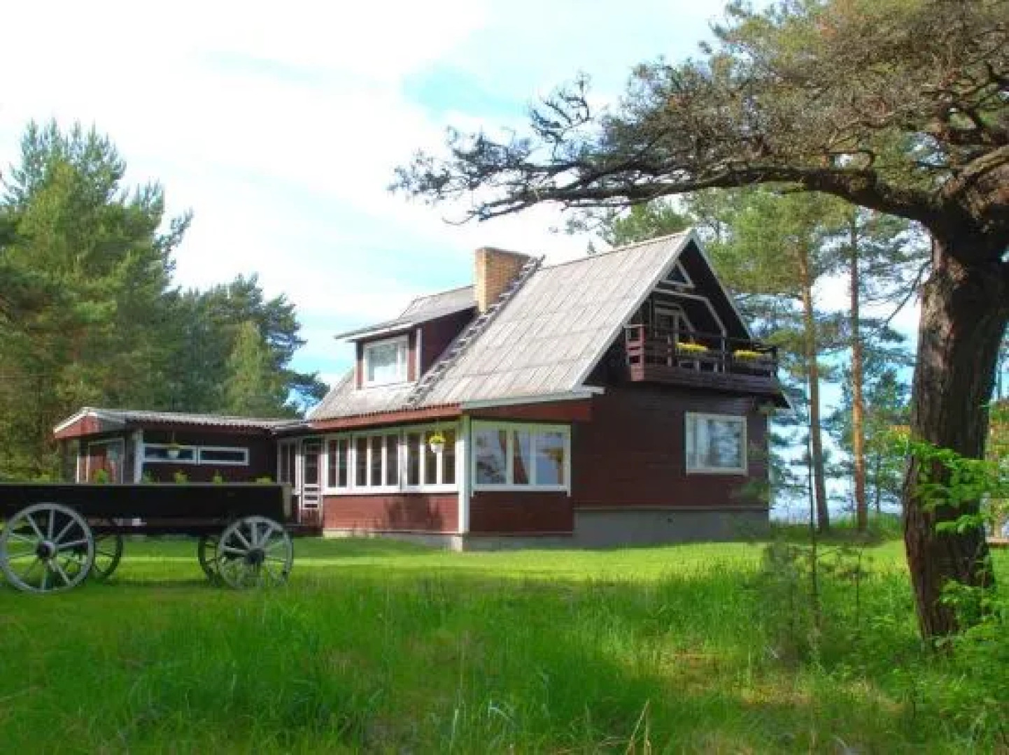 Karineeme Holiday House