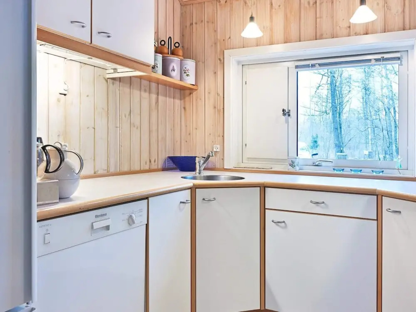 Cozy Holiday Home in Aakirkeby near Beach