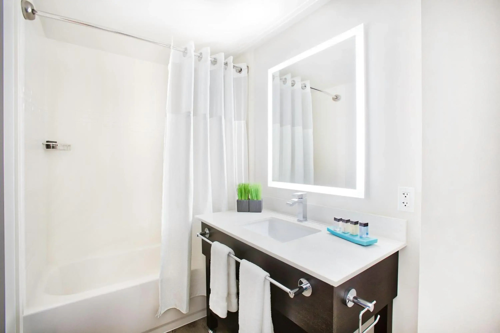 Hotel Interurban Seattle Airport SeaTac