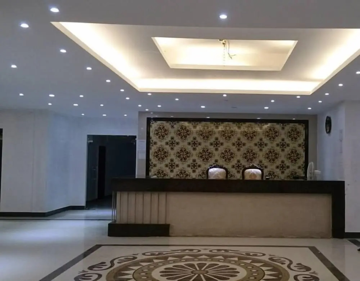 Hotel Sehwan Divine