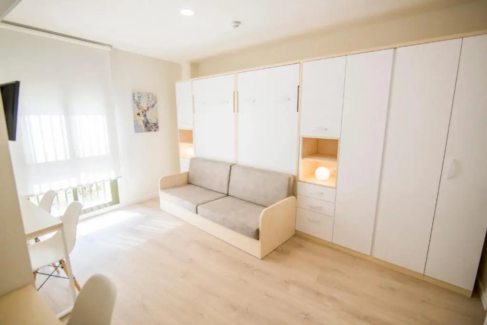 Apartamentos Plaza de Santiago - Estudios Turisticos - 1 LLAVE