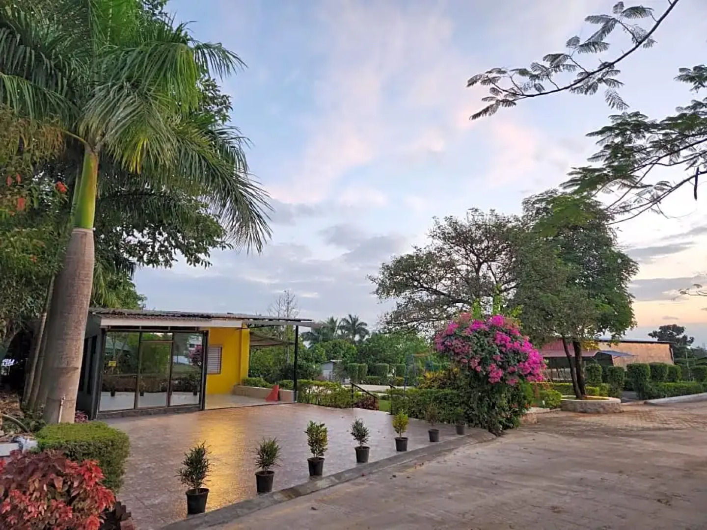 HillRock Resort & Villas, Karjat