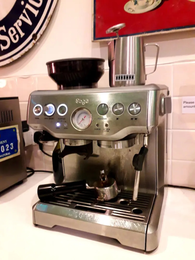 Tŷ Selah, Rugby Ave, Neath