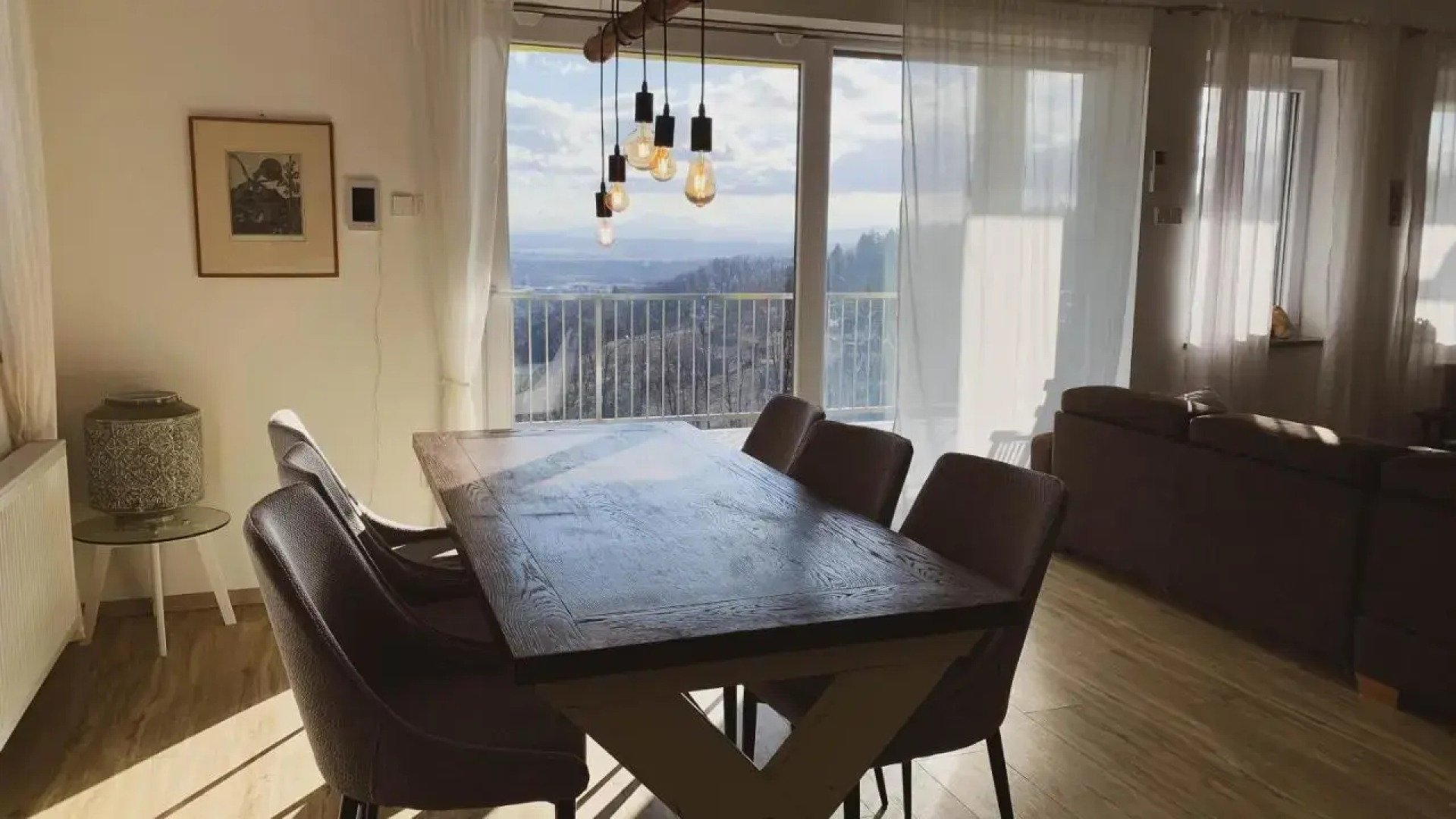 Yellow House Grabrovec