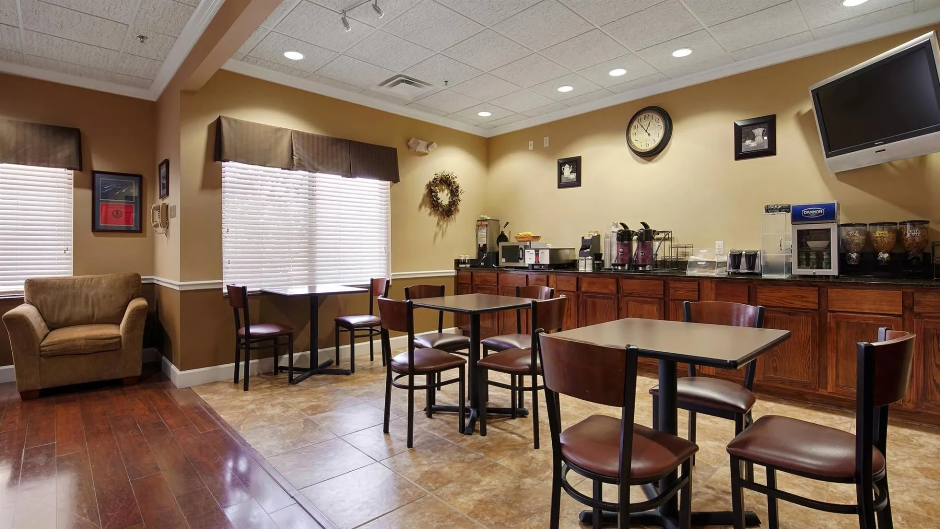 Best Western Opp Inn