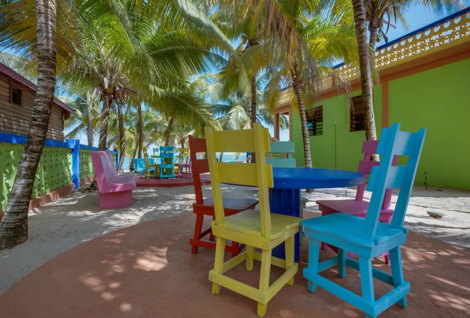 Coconut Row Boutique Hotel