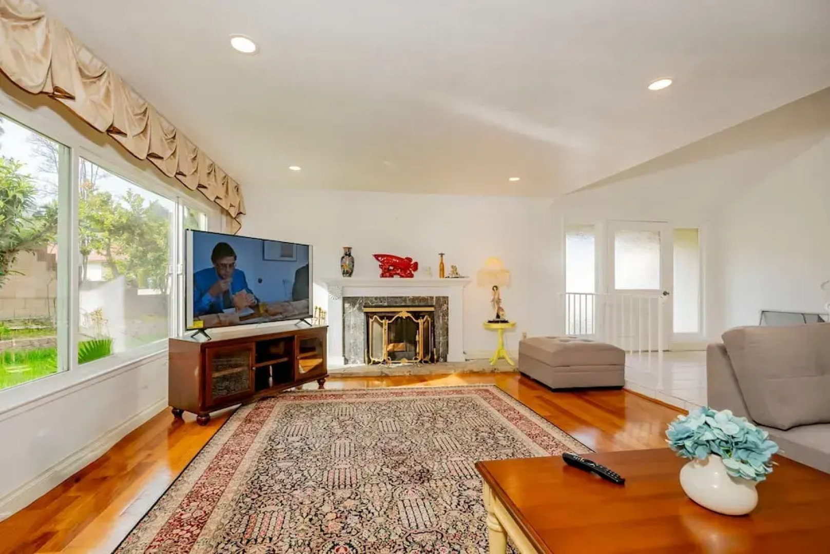 Serene Retreat With Modern Comforts in San Gabriel